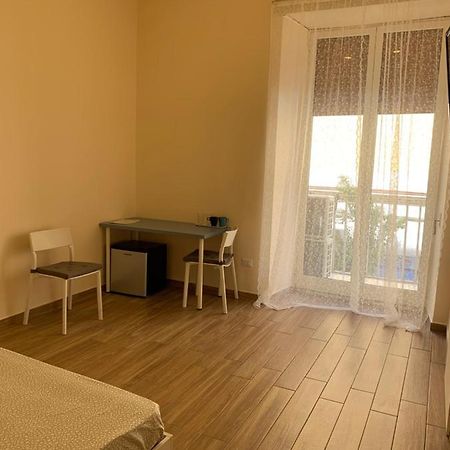 Clelia'S Room Naples Exterior photo