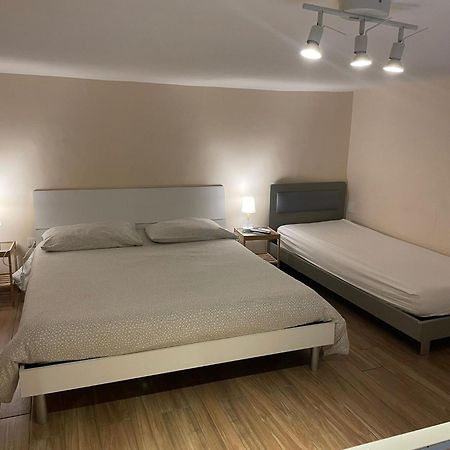 Clelia'S Room Naples Exterior photo