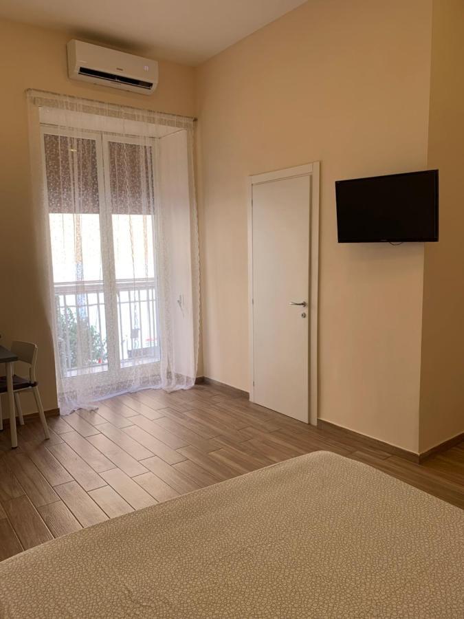 Clelia'S Room Naples Exterior photo