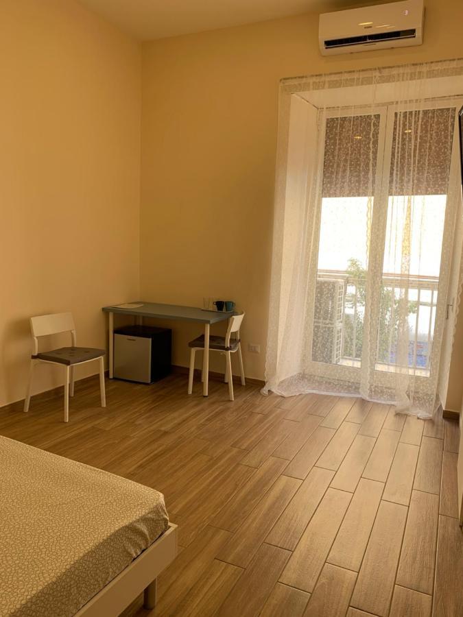 Clelia'S Room Naples Exterior photo